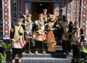 Kapolda dan Istri Diberi Gelar Tuanku Rajo Sinaro Basa dan Rangkayo Siti aminah