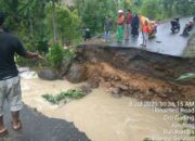 Banjir Kabupaten Bulukumba Putuskan Jembatan Penghubung