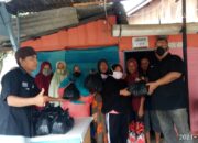 Khadafi Azwar Turut Bagikan Sembako ke Warga Terdampak