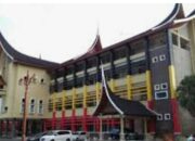 Sumbar Cov-19, Positif 886 Jumlah Jumlah 70.869 Wafat 21 Total 1.495