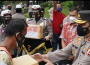 Wakapolri Lepas 460 Paket Bansos Kepada Masyarakat