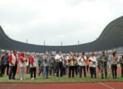 Ketua Satgas Covid-19 Tinjau Vaksinasi Stadion Pakansari