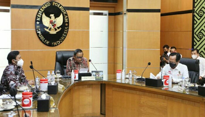 Serikat Pekerja Garuda Curhat ke- Mahfud MD