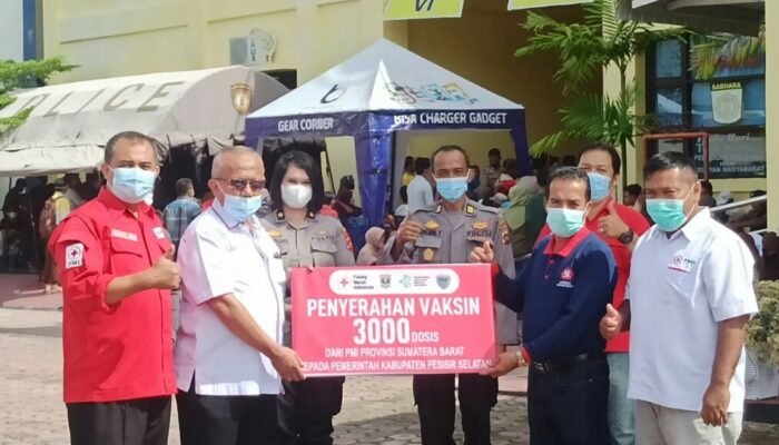 PMI Sumbar bantu 3000 dosis Vaksin Covid-19 untuk Pessel