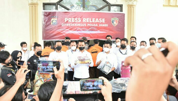 Polda Jambi Bekuk Komplotan Perdagangan Emas Ilegal