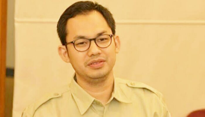 Yuliandre Darwis Tokoh Penyiaran Digital di Anugerah KPID Sumbar