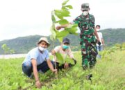 Dukung Pembangunan, Jamkrindo Hijaukan Kawasan Pantai