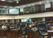 Seluruh Fraksi DPRD Sumbar Setujui Ranperda KIP