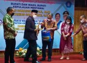 Acara Purna Tugas Bupati Mentawai Penuh Haru