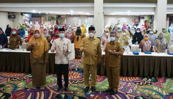 Turunkan Stunting Pemprov Sumbar Gelar Pelatihan Kader Posyandu