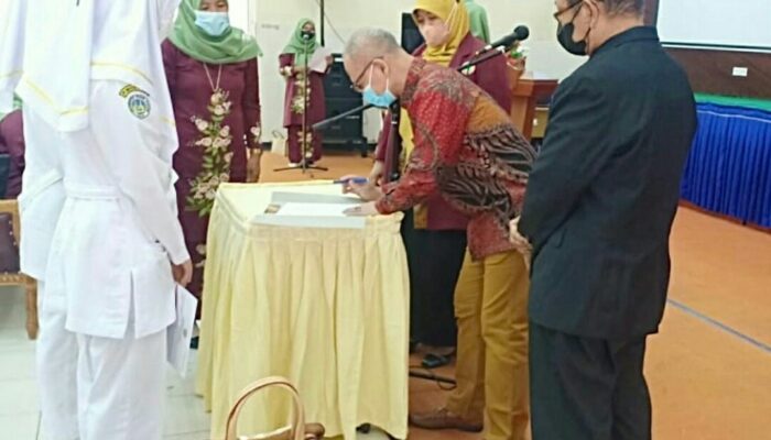 FPK UNP Pertama Sekali Upacara Pengambilan Sumpah Perawat
