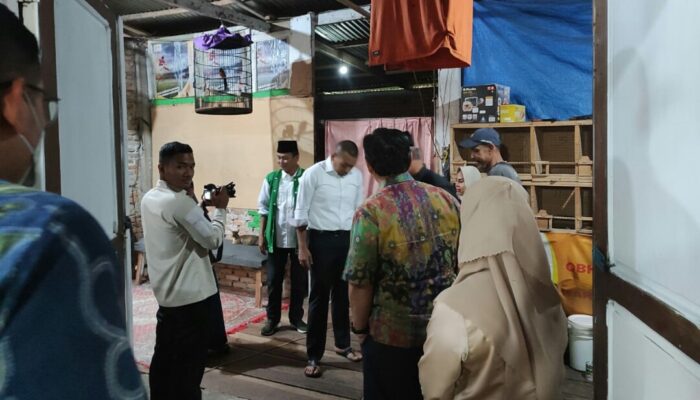 Wagub Sumbar Serahkan Bantuan Baznas pada Buruh Tani