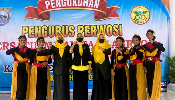 Ketua Perwosi Sumbar Kukuhkan Kepengurusan Hingga Kabupaten