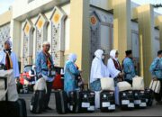 Kloter l 393 Jemaah Calon Haji Embarkasi Padang Berangkat