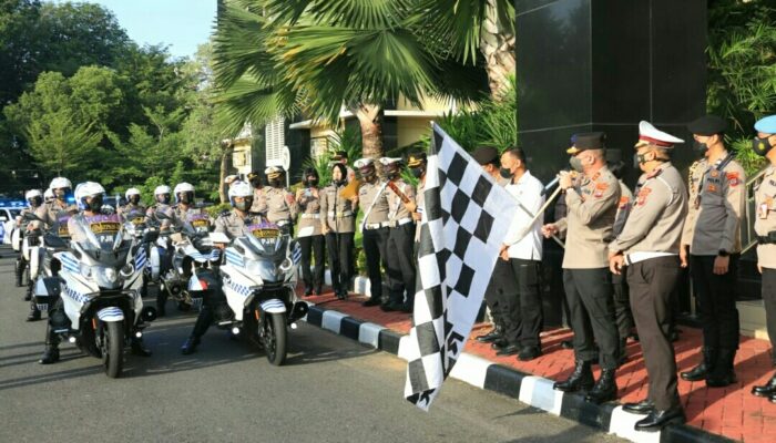 Kapolda Sumbar Launching Mobil dan Motor Lantas yang Baru