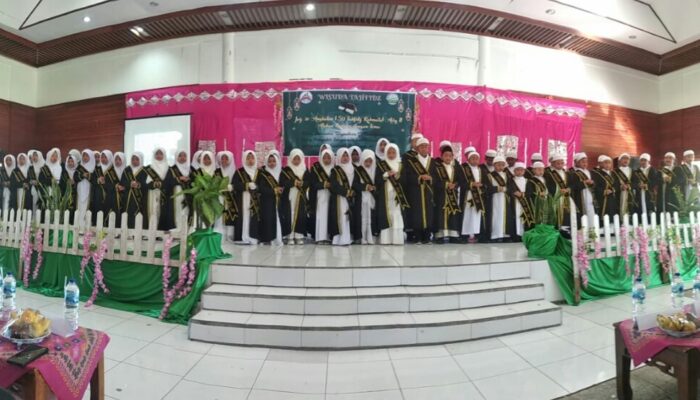 SD Tahfidz Rahmatul Aisy II Alahan Panjang Gelar Wisuda Tahfidz