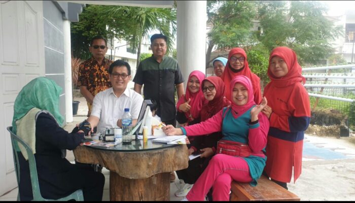 Ibu PKK Kampung Pondok Padang Gelar Pemeriksaan Kesehatan Gratis