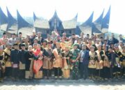 Kapolda Sumbar Teddy Diberi Gelar Tuanku Bandaro Alam Sati