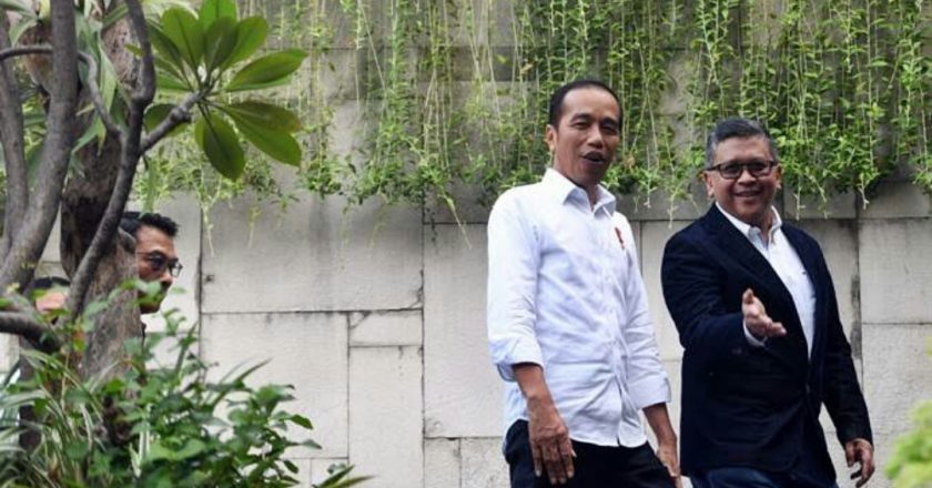 ReJO Dorong Hasto Masuk Kabinet Jokowi