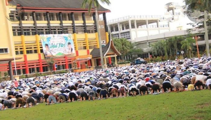 Pemprov Sumbar Gelar Sholat Idul Adha 1443 di Halaman Kantor Gubernur