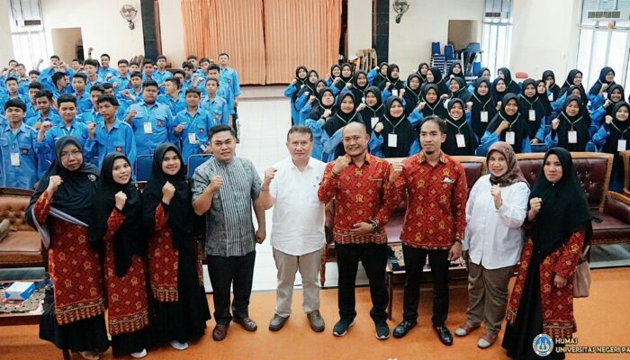 Madrasah Aliyah Swasta Darul Mursyid Sumut Kunjungi UNP