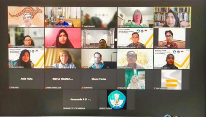 Dekan FBS UNP Lepas Mahasiswa ke VILTA Victoria Australia