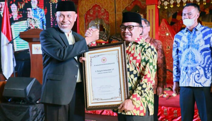 Gubernur Sumbar Terima Piagam Penghargaan dari BPIP
