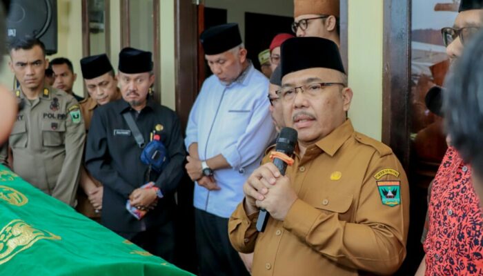 Gubernur Sumbar Lepas Abak Tercinta Dengan Ikhlas