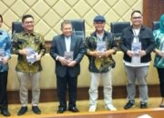 Puncak HUT 1 Dekade IWO Bedah Buku “Kemerdekaan Pers”