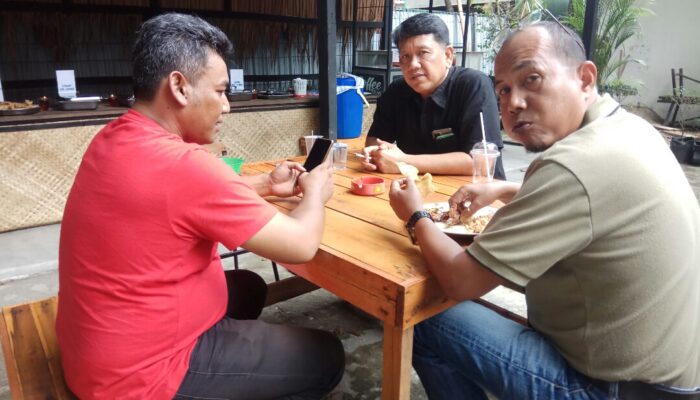 Buka Selera, Yok Makan Masakan Rumah di Lapau Nasi Batigo