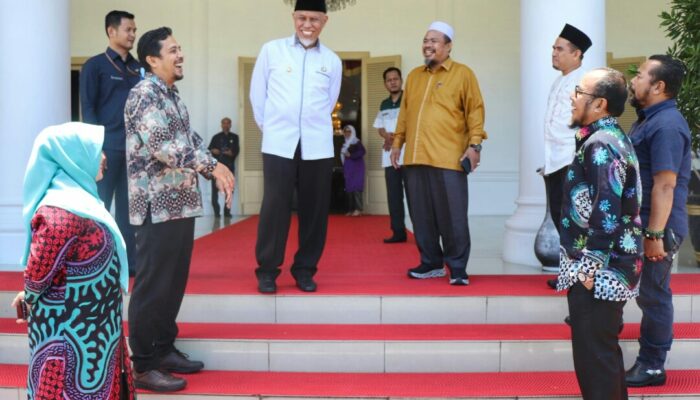 Gubernur Sumbar Sokong 3 Komisioner KI Ikut Seleksi Lagi