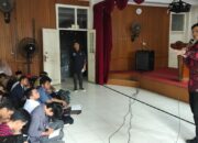 Wakil Ketua KI Pusat Jelaskan Keterbukaan ke Mahasiswa UIN