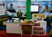 Stand UNP Ramaikan UMKM Sumbar Malagak 2022