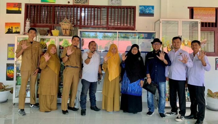 Tim Verfak & Monev KI Sumbar Sasar SMA Negeri 5 Pariaman