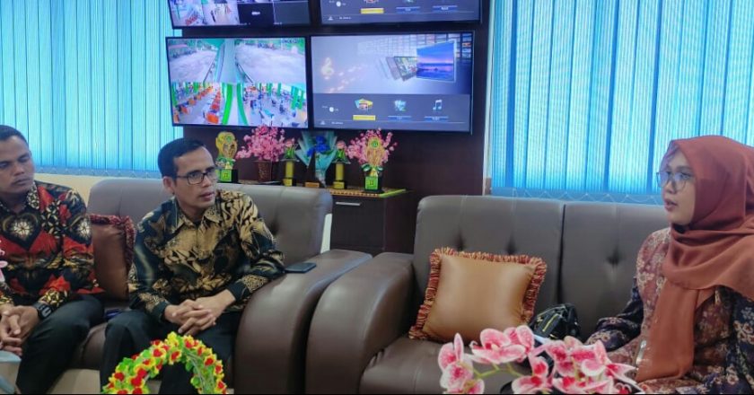 Tim Verfak Kl & Bawaslu Padang Pariaman Adu Argumen