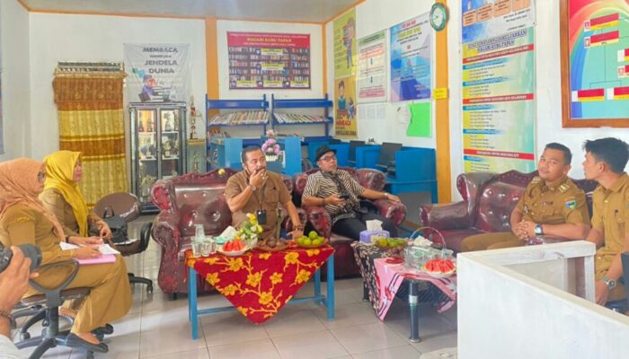 Total Perkuat KIP di Pessel, Junedi Kerahkan KI Sumbar Nilai 15 BP