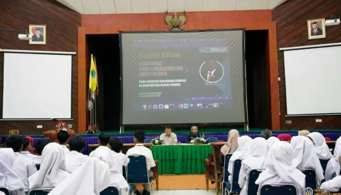 SMA N 1 Palembayan dan SMA N 1 IV Koto Kunjungi Kampus UNP