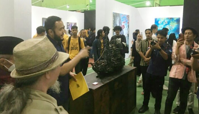 Pameran Tambo Art Center, Limbah Pantai Menjadi Trending Topik