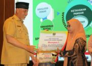 18 Pejabat Desa, Nagari Sumbar Terima Penghargaan Adhikarya Pangan Nusantara