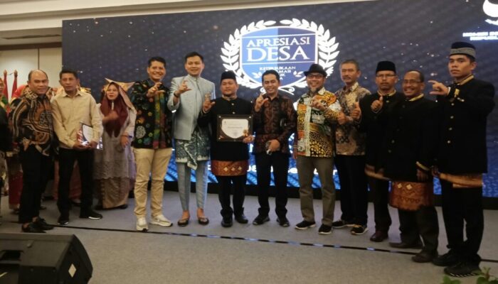 Anugerah Desa Tranparan se Indonesia Diserahkan KI Pusat