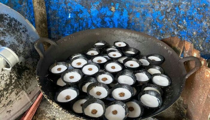 Mangkuak Sayak, Kue Unik dari Koto Tangah