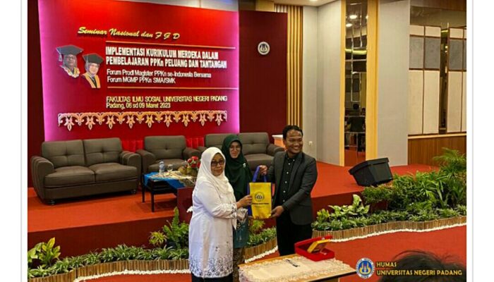 Prodi Magister PPKn Gelar Seminar Nasional, Standarisasi Capaian