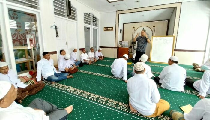 Santri WBP Suliki Belajar Tarikh dari Buya Syahril, S.Ag.