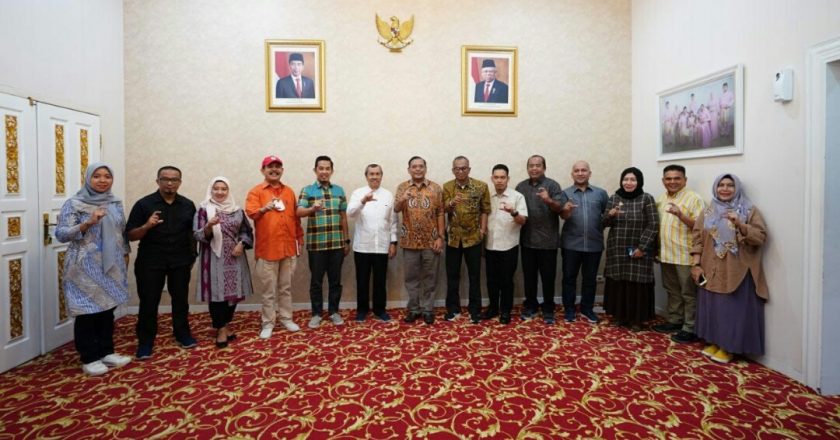 Gubernur Riau Sambut Baik Peringatan HAKIN di Kampar