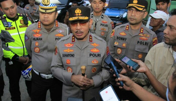 Kapolda Sumbar Cek jalur One Way Sicincin-Bukittinggi