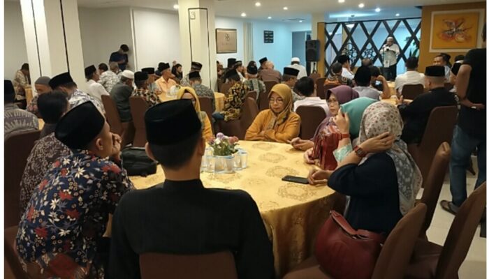 Diujung Ramadhan 1444 H Ketua DPD Irwan Basir Gelar Silaturahmi LPM Padang