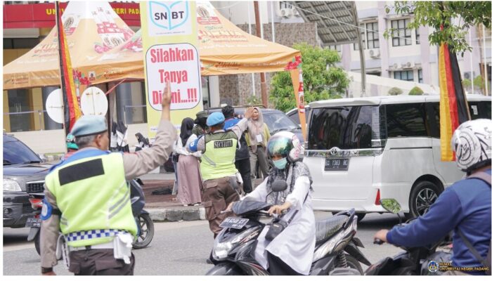 Tim Pengamanan UTBK-SNBT UNP Beri Layanan Optimal