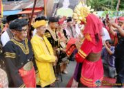 Prof Ganefri Diangkat Jadi Pengulu Suku Banuhampu