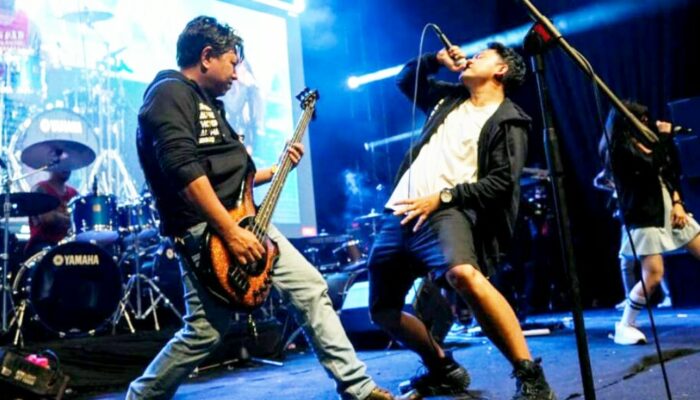 Savaz Band & Roy Jecovox Bikin Pecah Panggung Rock 2023