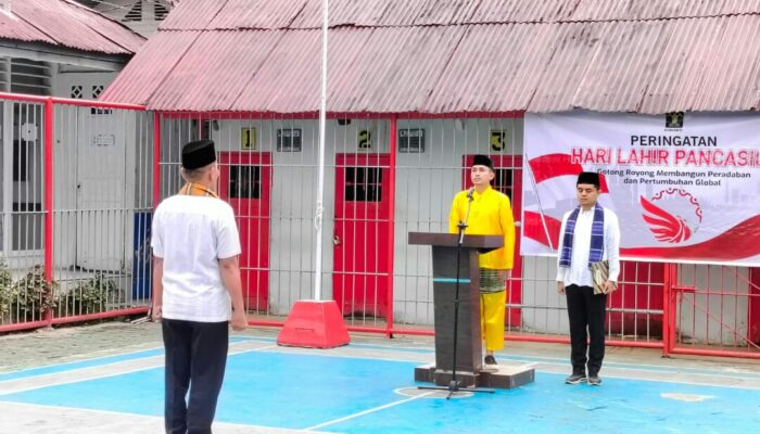 Baju Adat Minang Warnai Harlah Pancasila di Lapaski